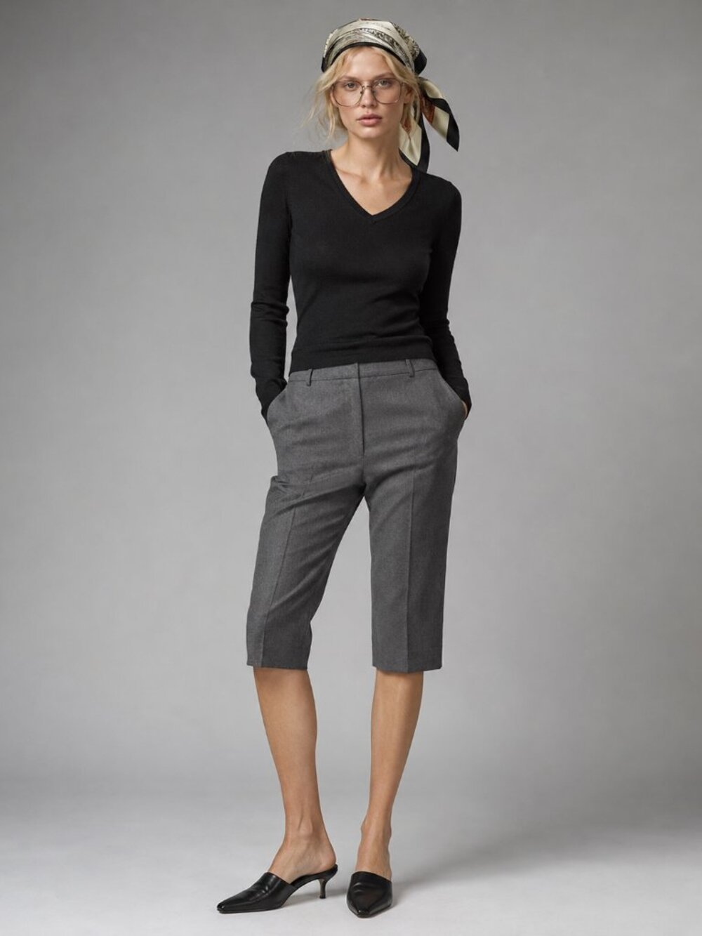 100% Wool Black Sweater V-Neck Classic & Warm